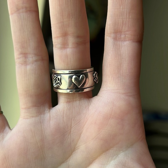Vintage Jewelry - Sterling Spinner Ring